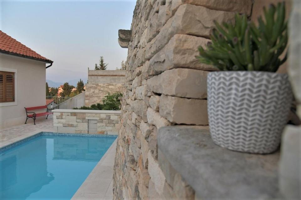 Villa Aries Supetar Extérieur photo